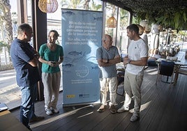 Los expertos que organizaron la jornada, con su nueva campaña.