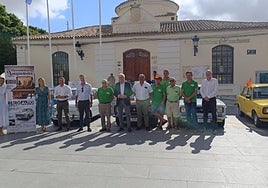 Pedro Ángel Roca, Antonio Miras y José Ángel Galindo, en la presentación del Desembala de Antigüedades y RetroAuto, en Torre Pacheco, esta semana.