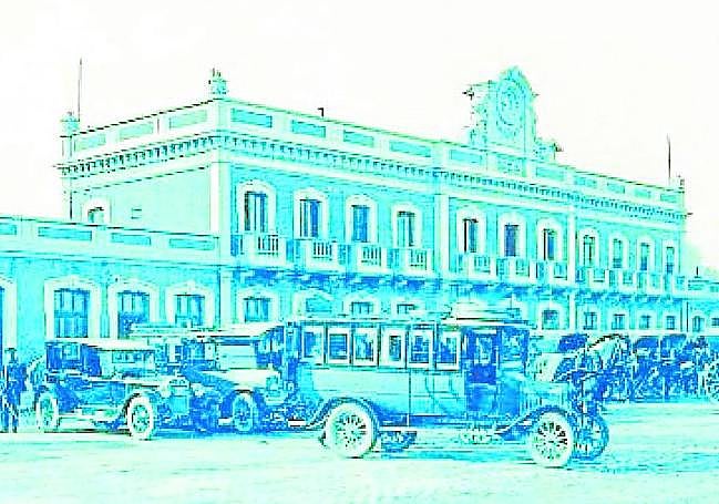 Antigua postal con la imagen de la estacion del Carmen (Mucia).