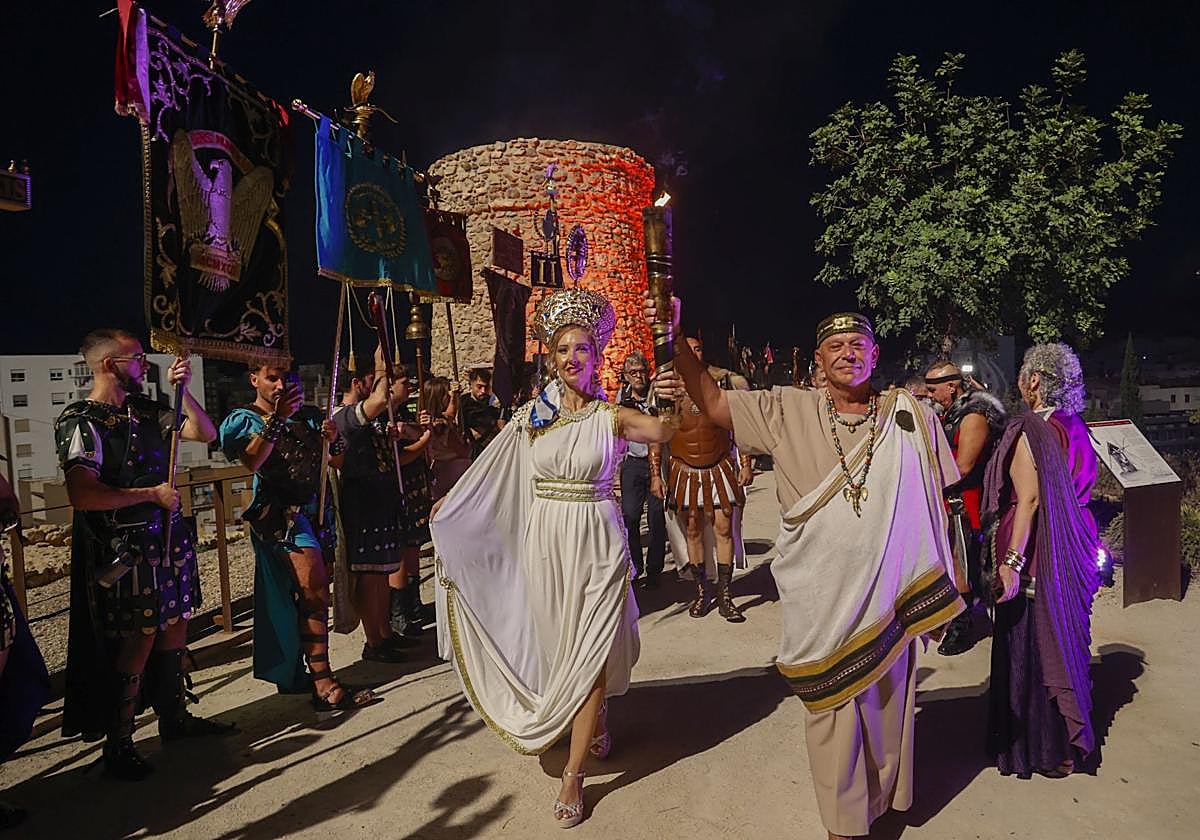 Llegada del fuego sagrado al cerro del Molinete.