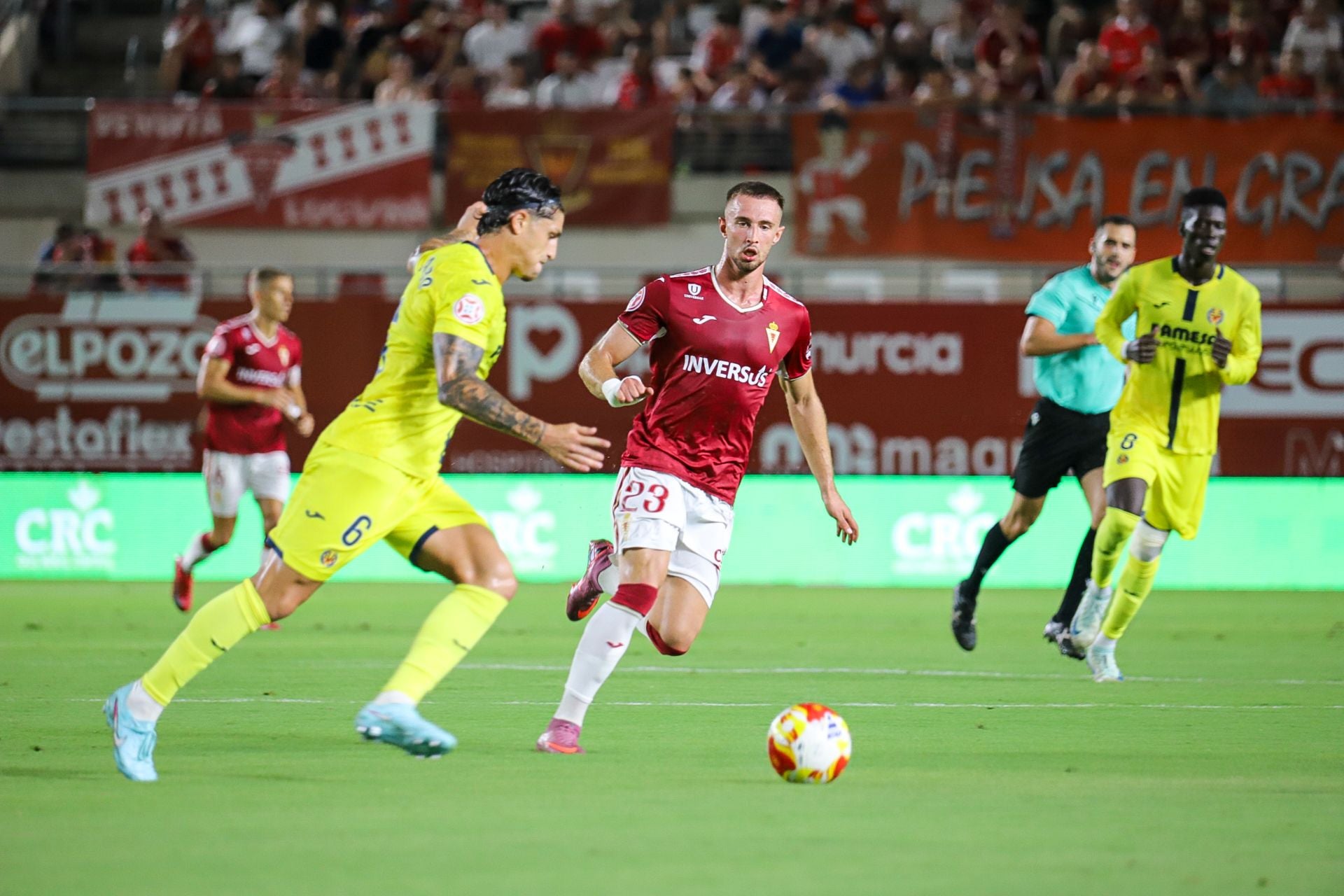 El Real Murcia consigue el empate en el último minuto, en imágenes
