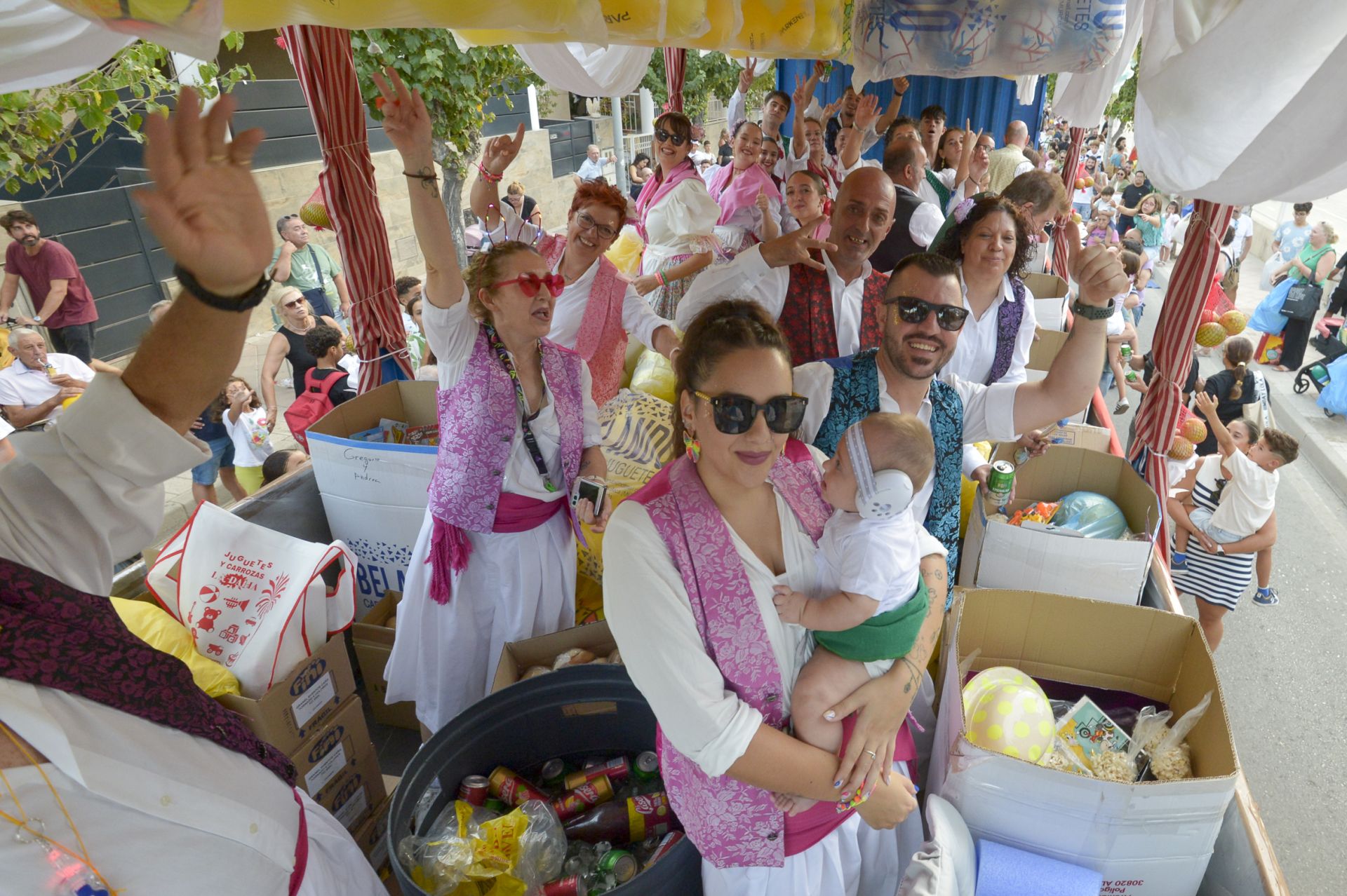 En imágenes, desfile de las carrozas de Molina de Segura
