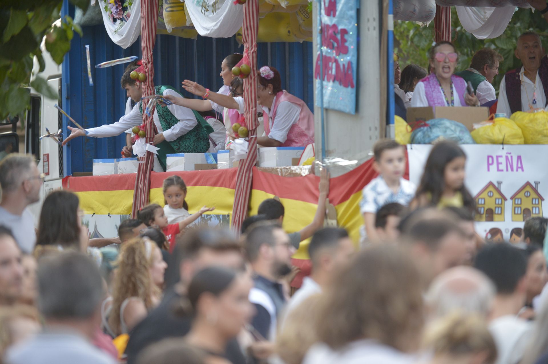 En imágenes, desfile de las carrozas de Molina de Segura