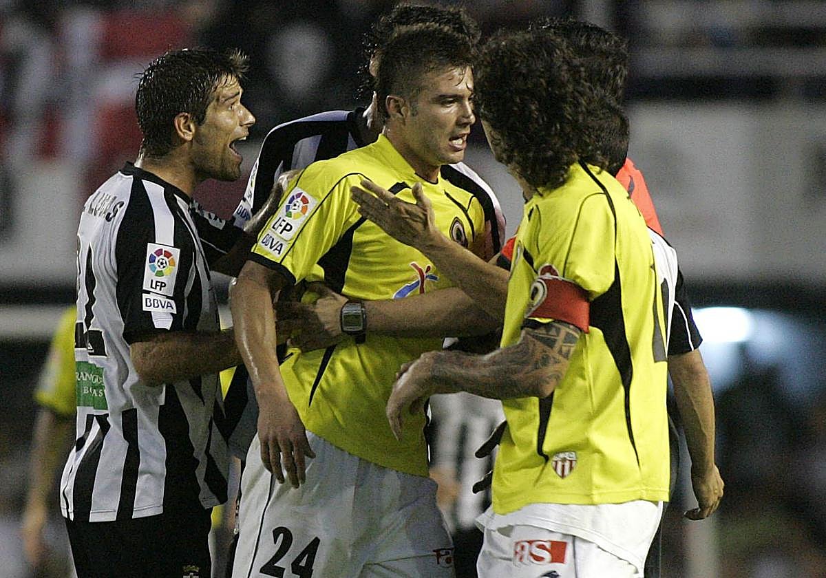 Disputa entre el Cartagena y el Hércules en 2010.