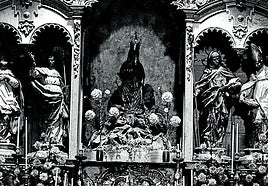 Capilla de la Virgen del Rosell y de los Cuatro Santos en la Catedral de Cartagena, en una imagen del año 1927.