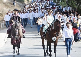 Participantes en la romería del Bando de los Caballos del Vino celebrada este sábado en Caravaca de la Cruz.