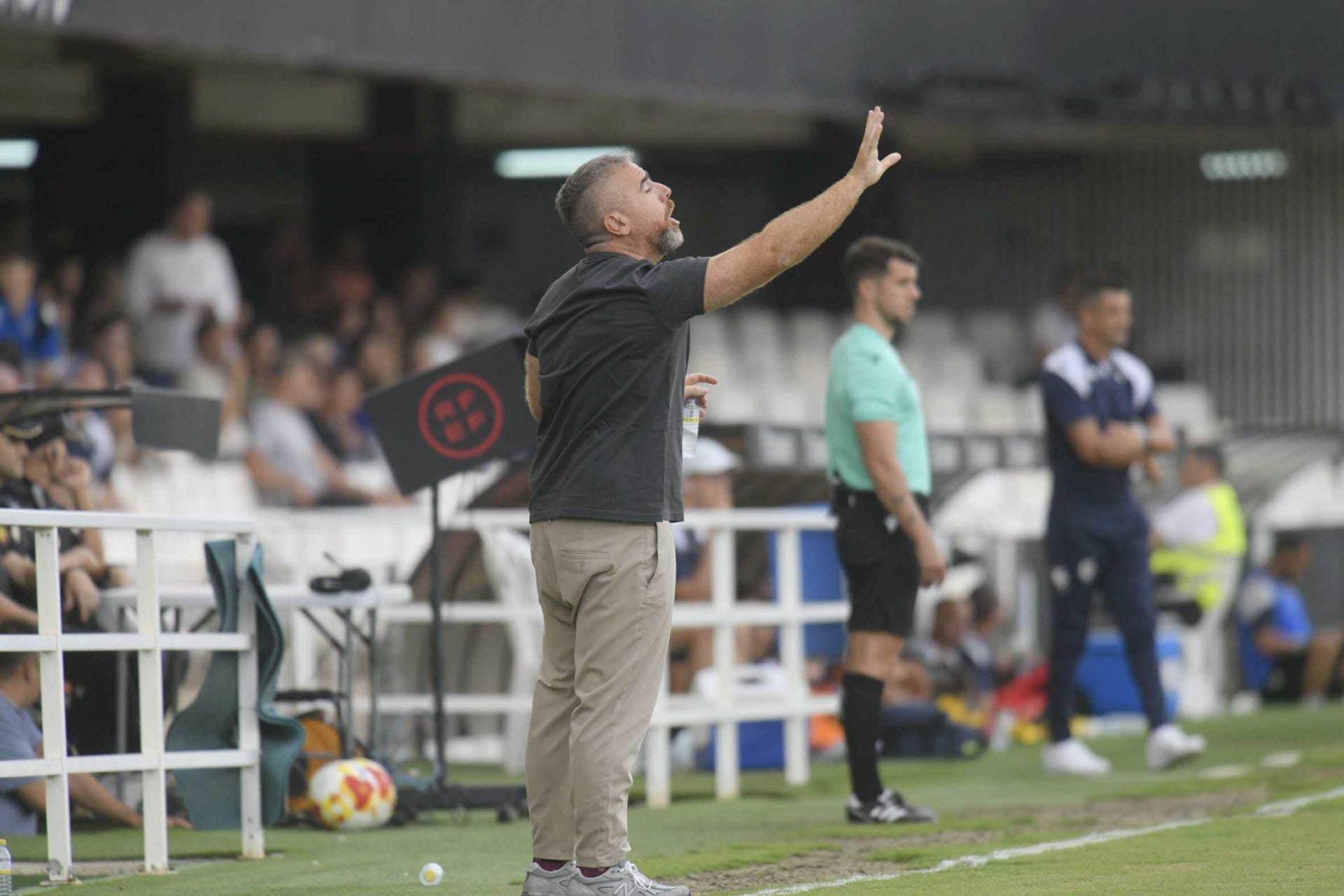 Pablo de Blasis regala la victoria al FC Cartagena en el último minuto, en imágenes