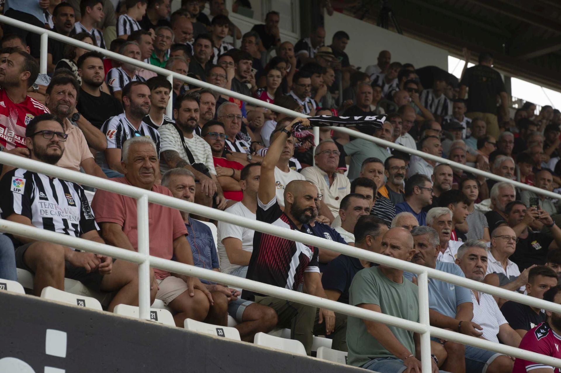 Pablo de Blasis regala la victoria al FC Cartagena en el último minuto, en imágenes