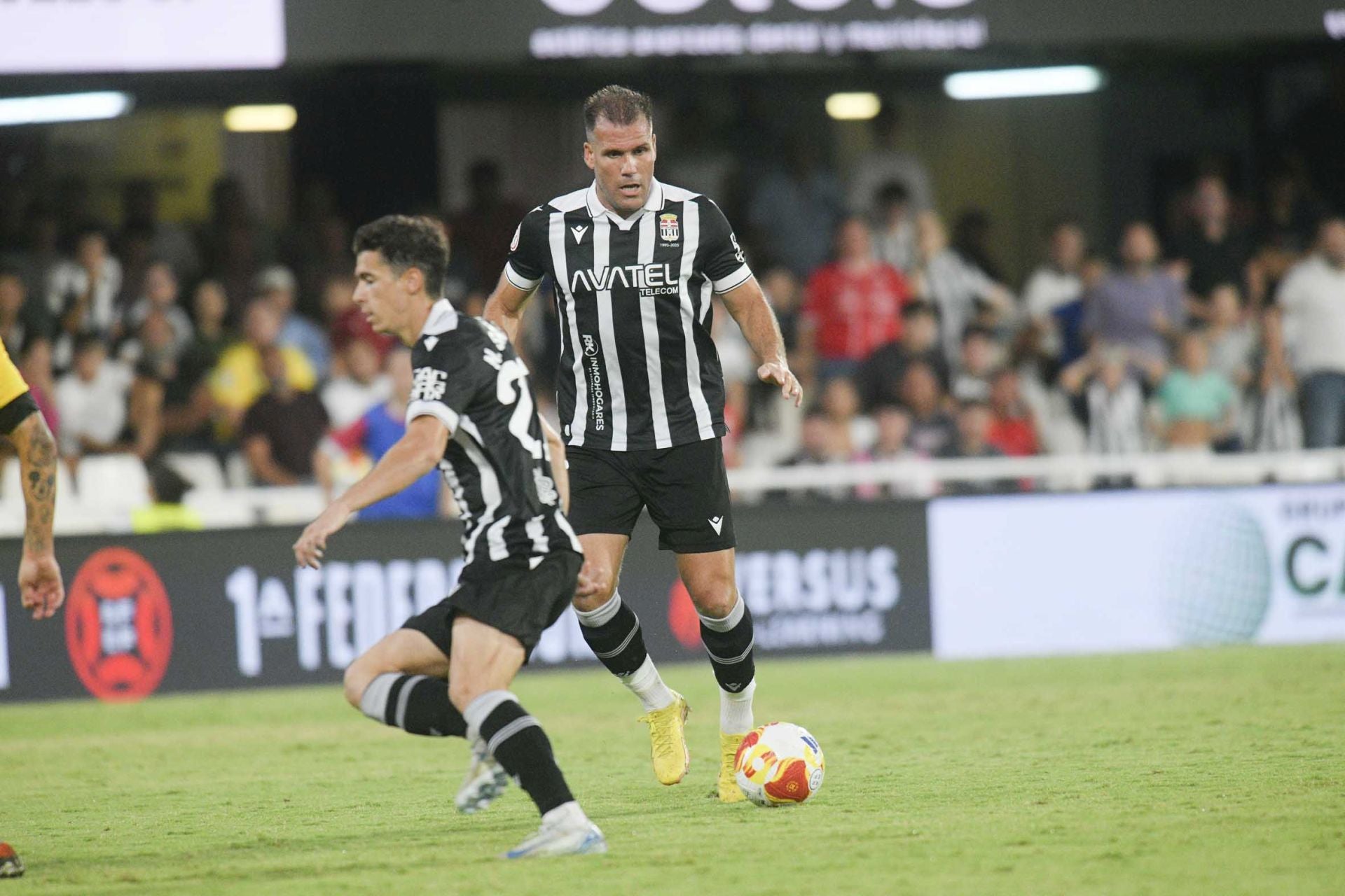 Pablo de Blasis regala la victoria al FC Cartagena en el último minuto, en imágenes