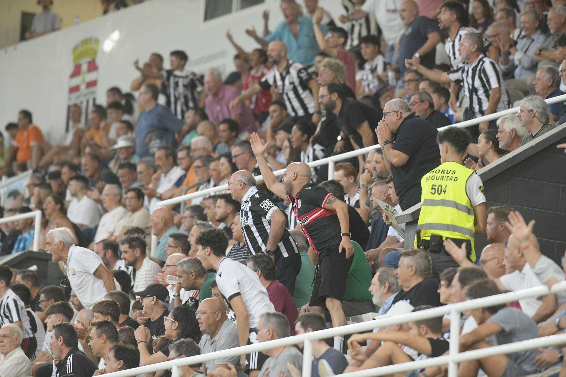 Pablo de Blasis regala la victoria al FC Cartagena en el último minuto, en imágenes