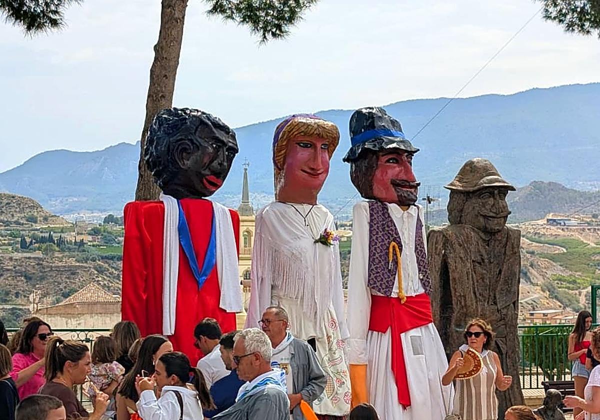 Abarán se divierte con gigantes y cabezudos