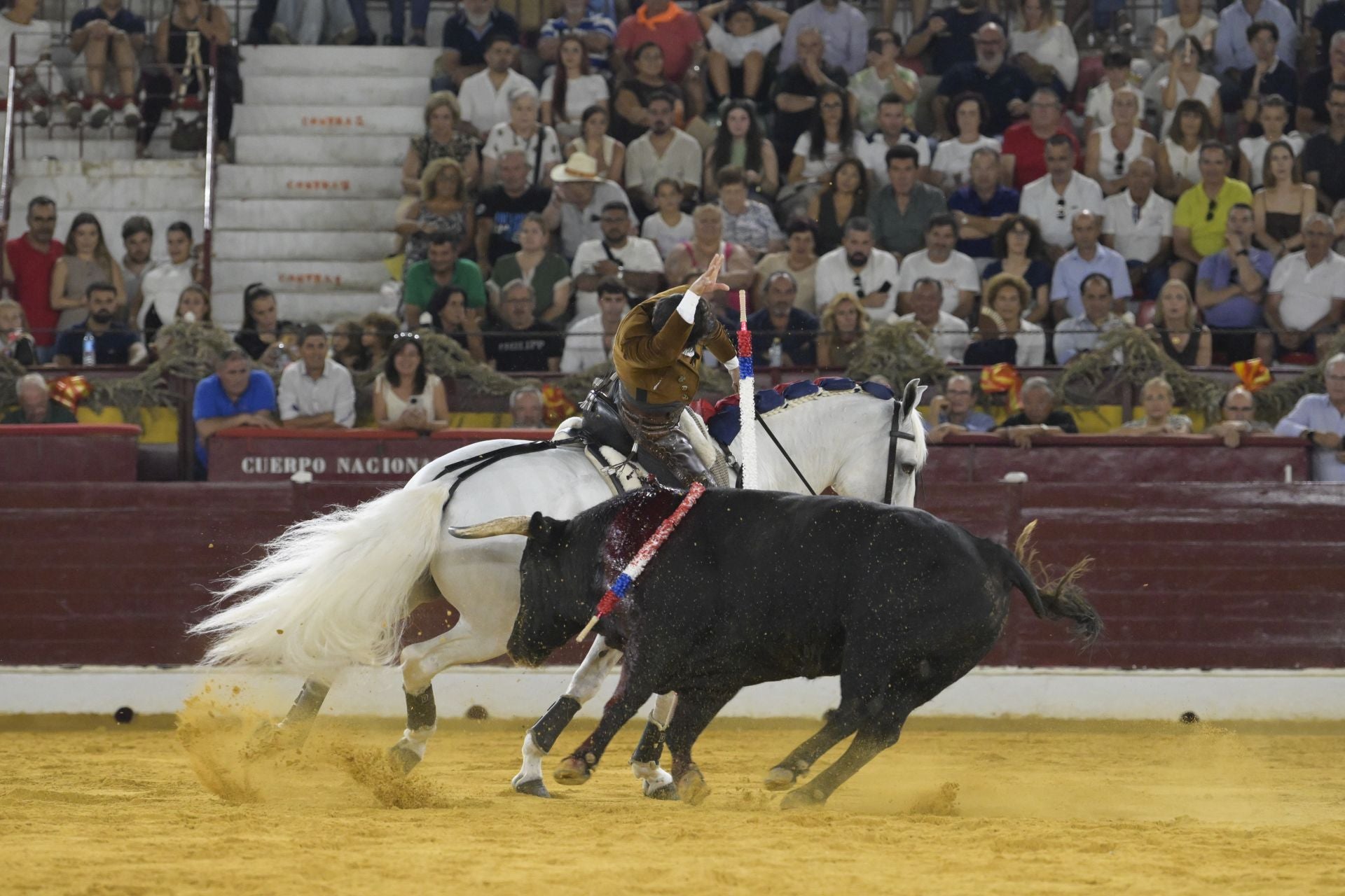Las imágenes de la corrida de rejones de la Feria de Taurina de Murcia