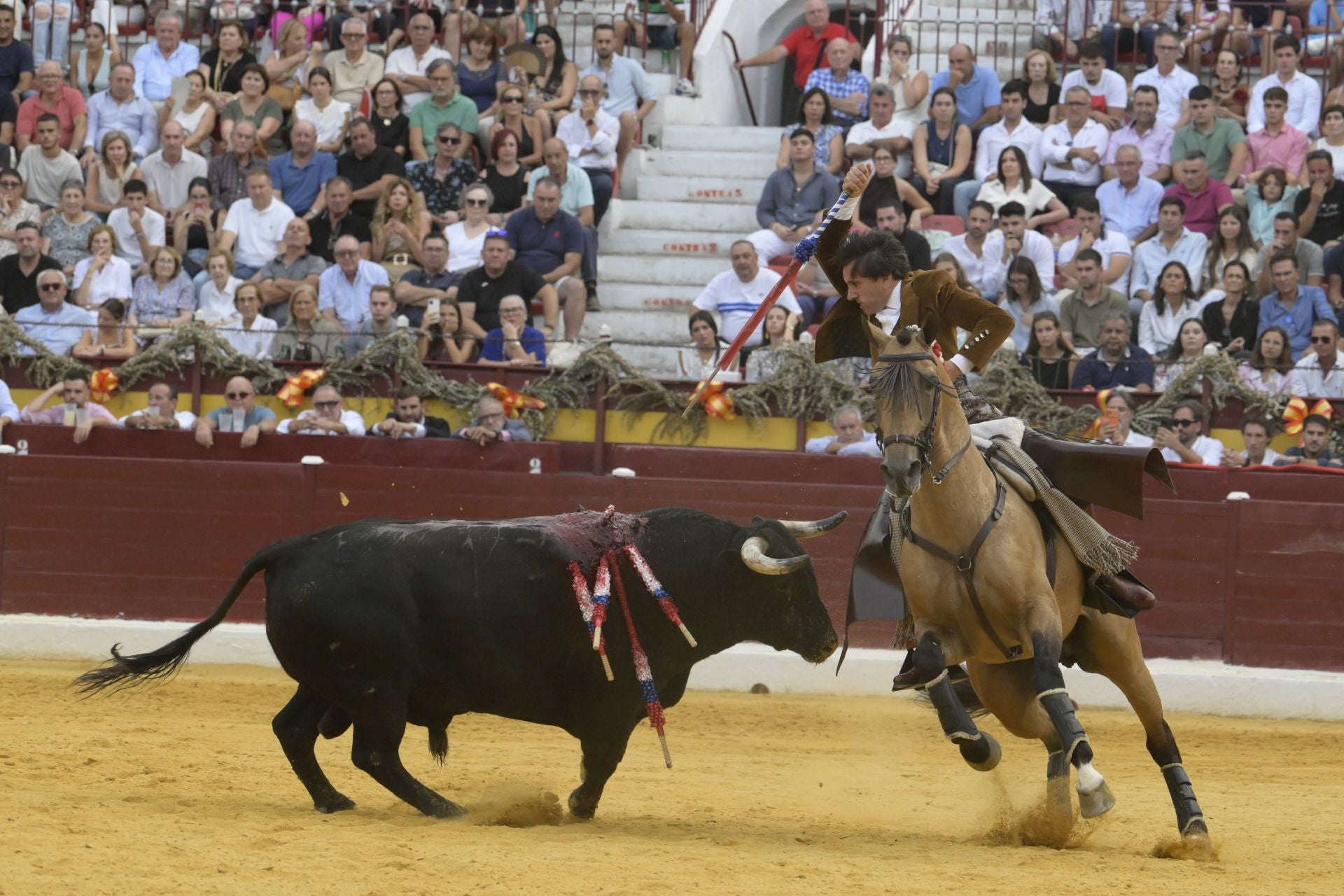 Las imágenes de la corrida de rejones de la Feria de Taurina de Murcia