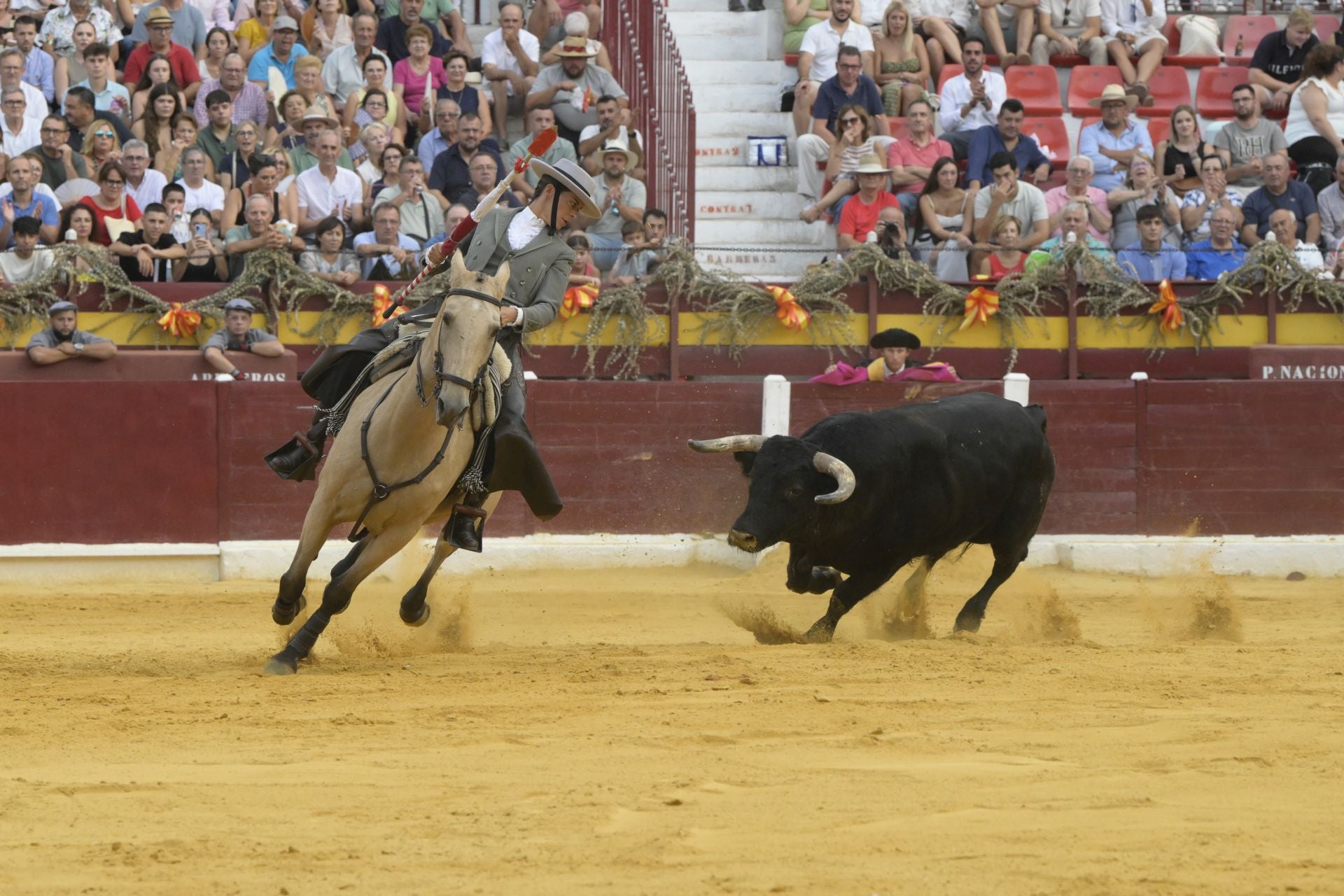 Las imágenes de la corrida de rejones de la Feria de Taurina de Murcia
