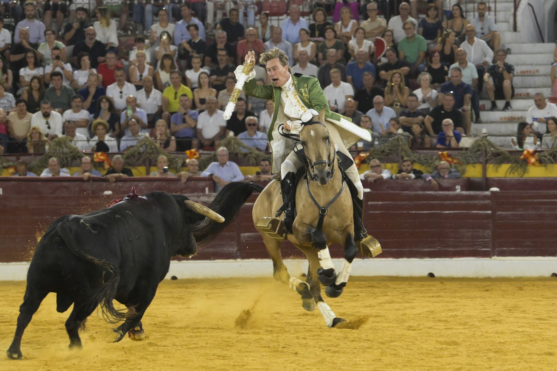Las imágenes de la corrida de rejones de la Feria de Taurina de Murcia