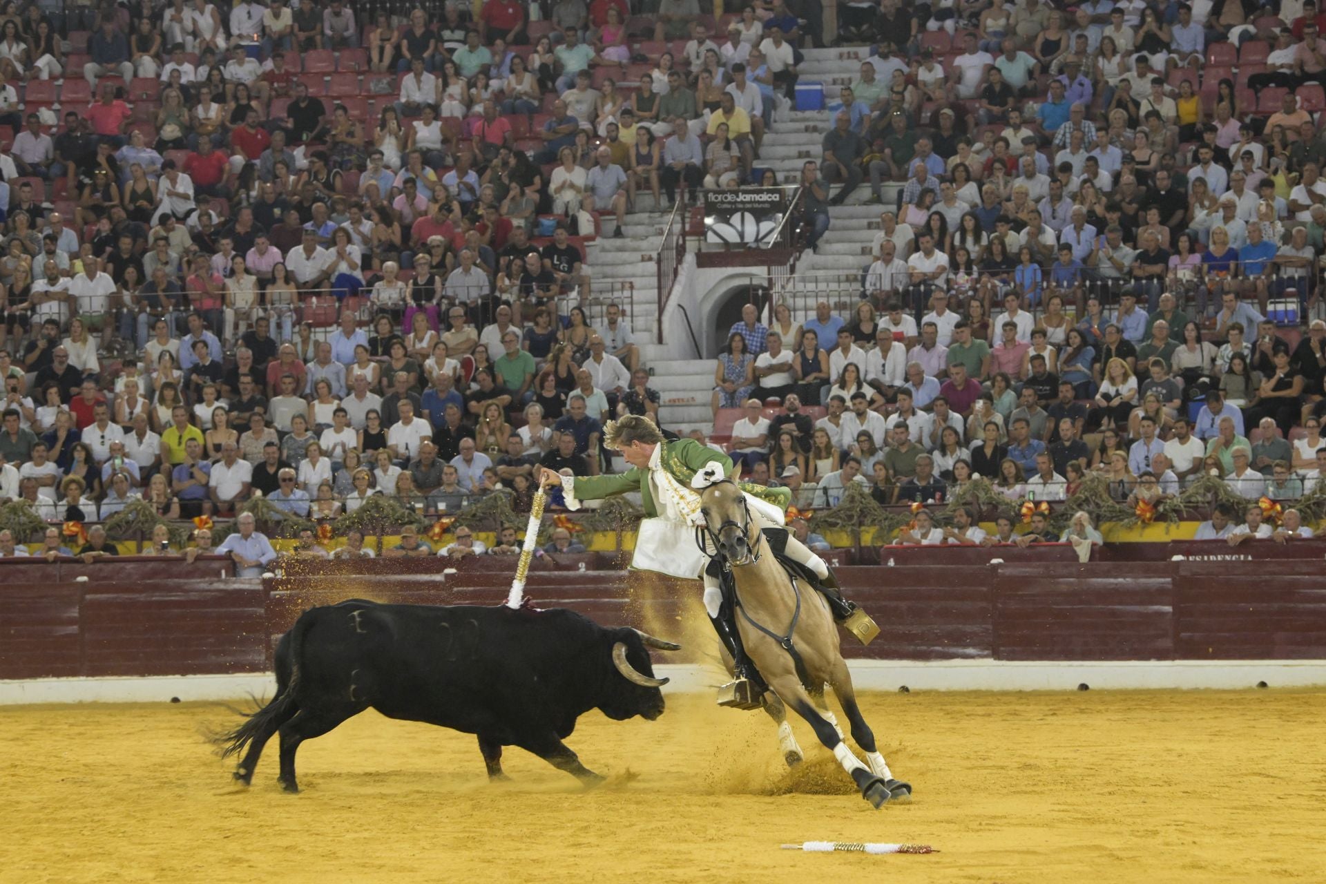 Las imágenes de la corrida de rejones de la Feria de Taurina de Murcia
