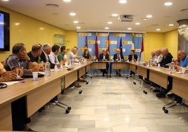 La reunión, este lunes, de la Comisión de Desembalse de la CHS.