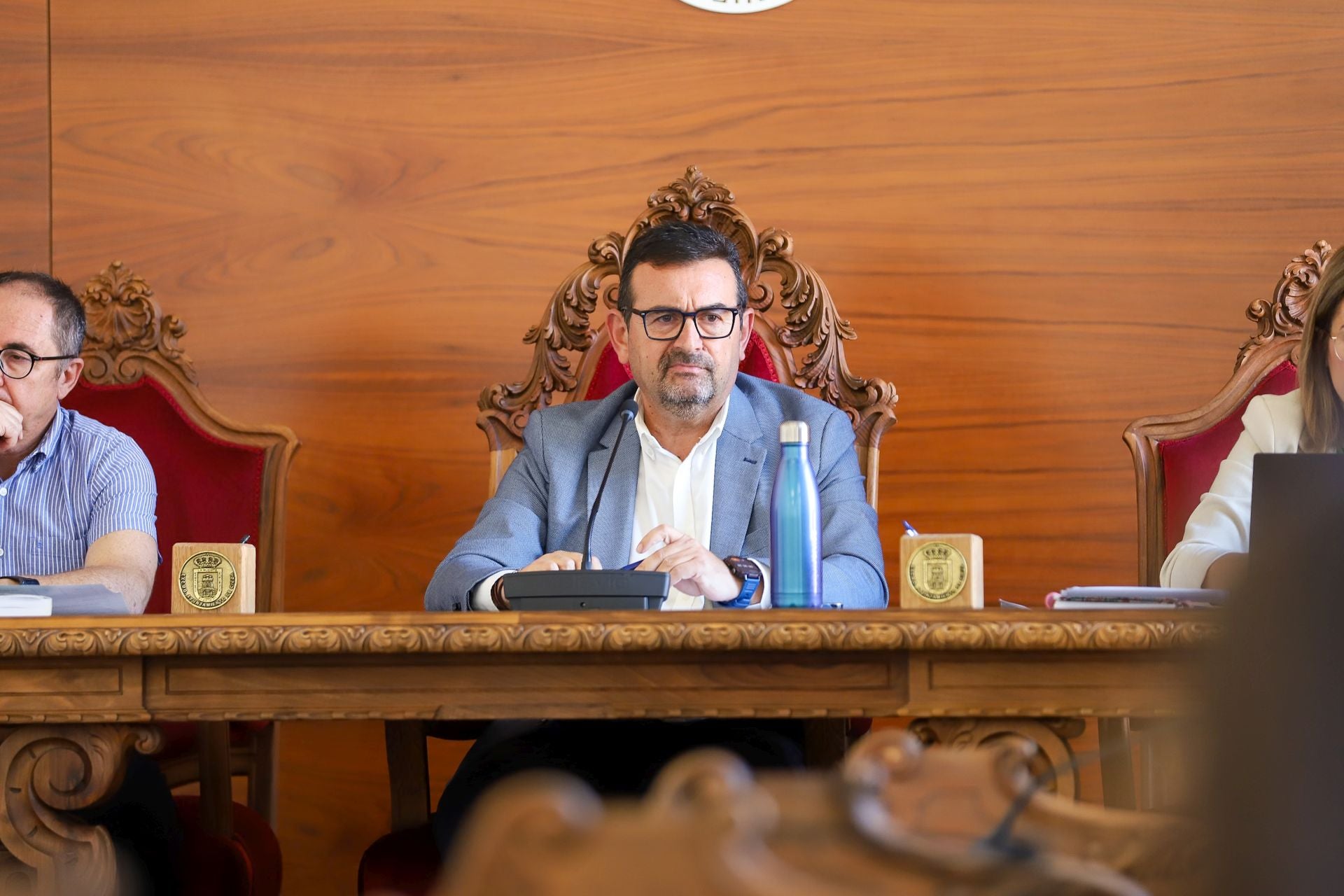 El pleno de la cuestión de confianza al alcalde de Cieza, en imágenes