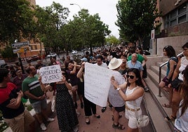 Opositores descontentos protestan el pasado julio, tras las pruebas.