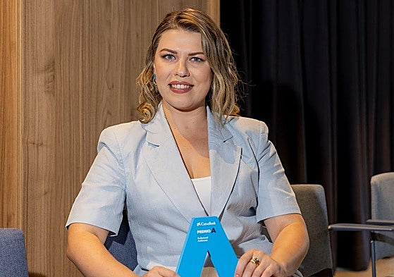 Anastasia Zayats con el premio.