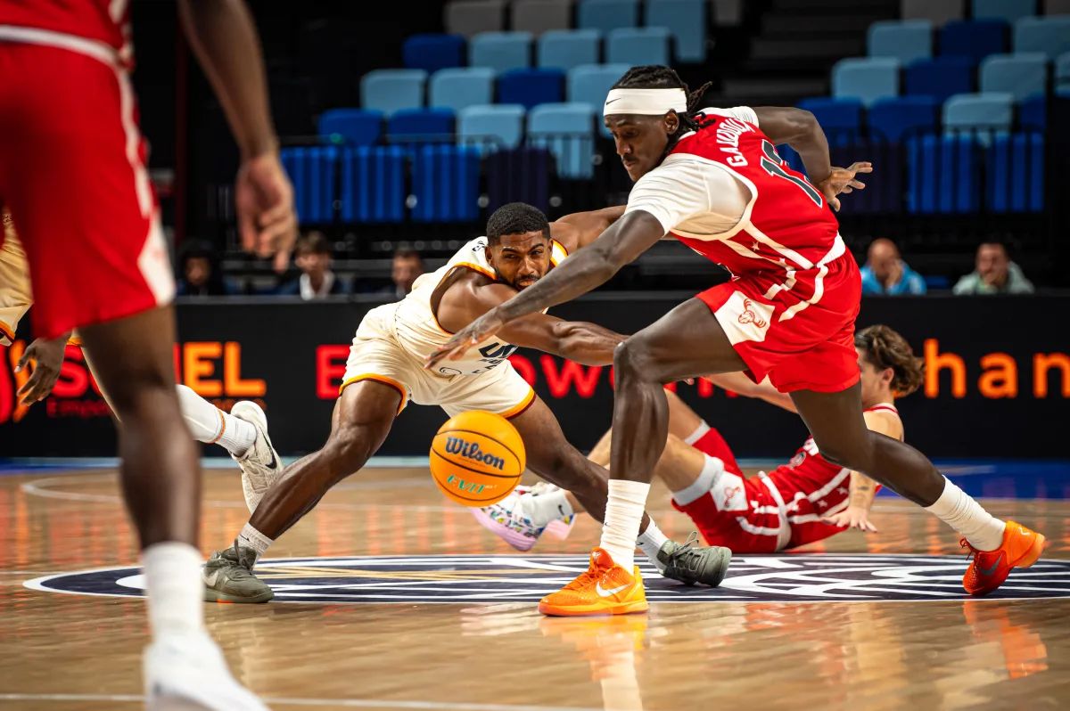 En imágenes, el partido del UCAM frente al Elan Chalon