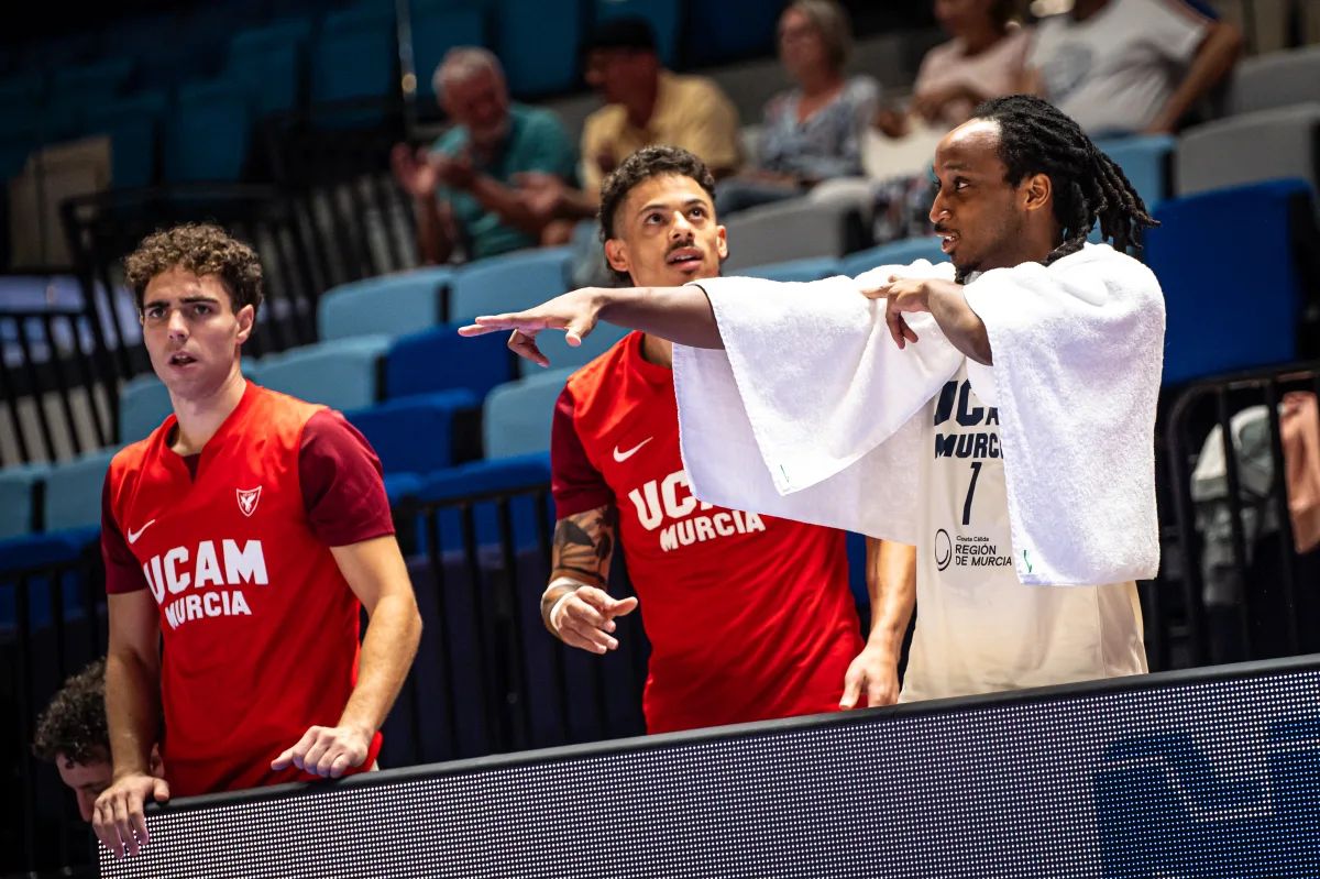 En imágenes, el partido del UCAM frente al Elan Chalon