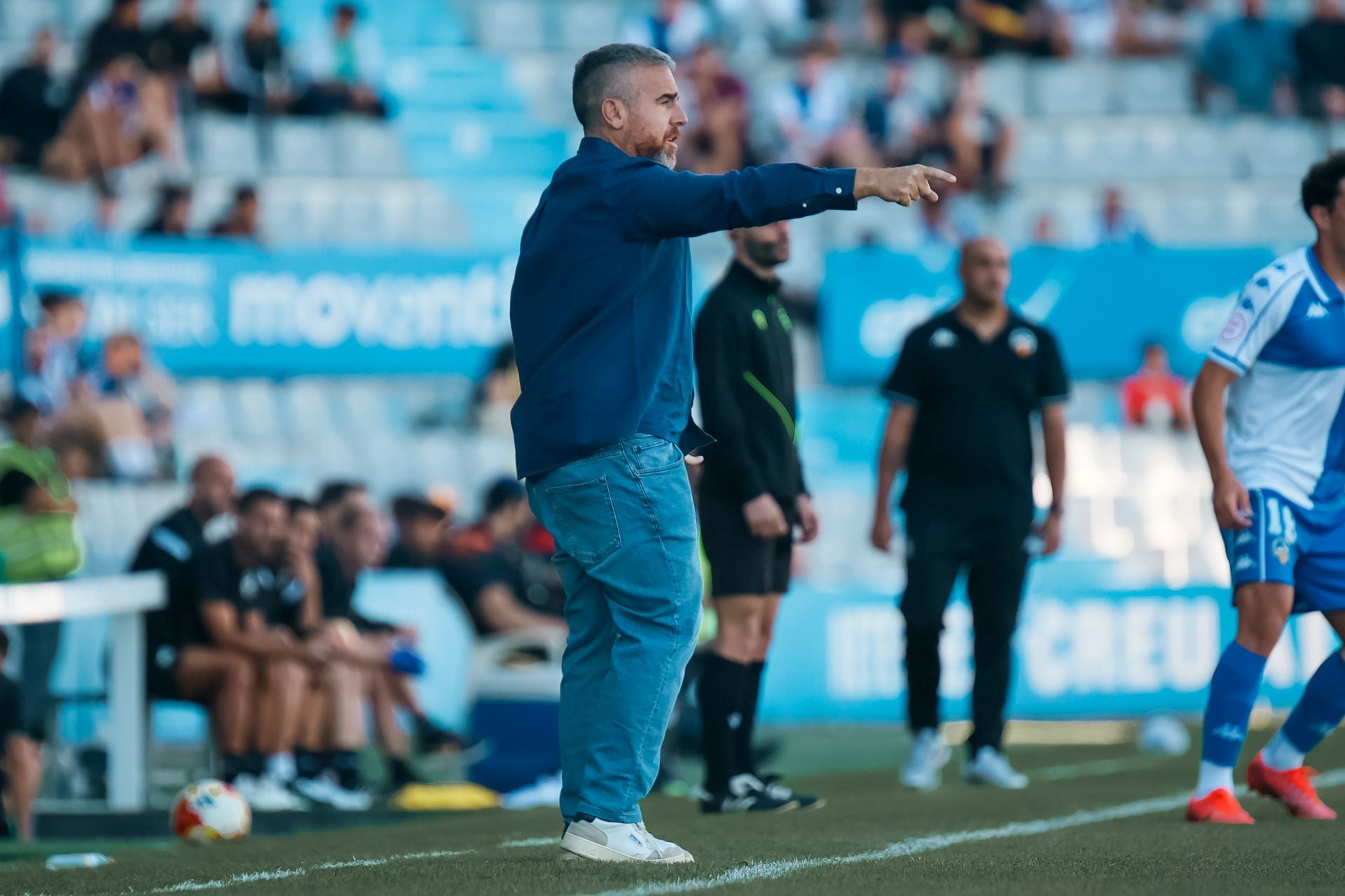 El Cartagena consigue el coliderato con varios sustos, en imágenes