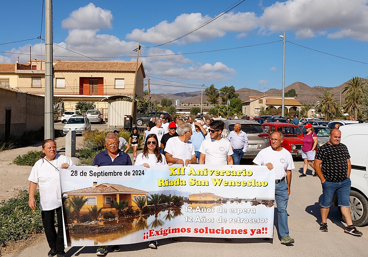 Vecinos en la manifestación por el aniversario de la riada, en una imagen de archivo.