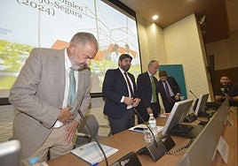 Lucas Jiménez y Fernando López Miras en la presentación este miércoles del estudio del Scrats.