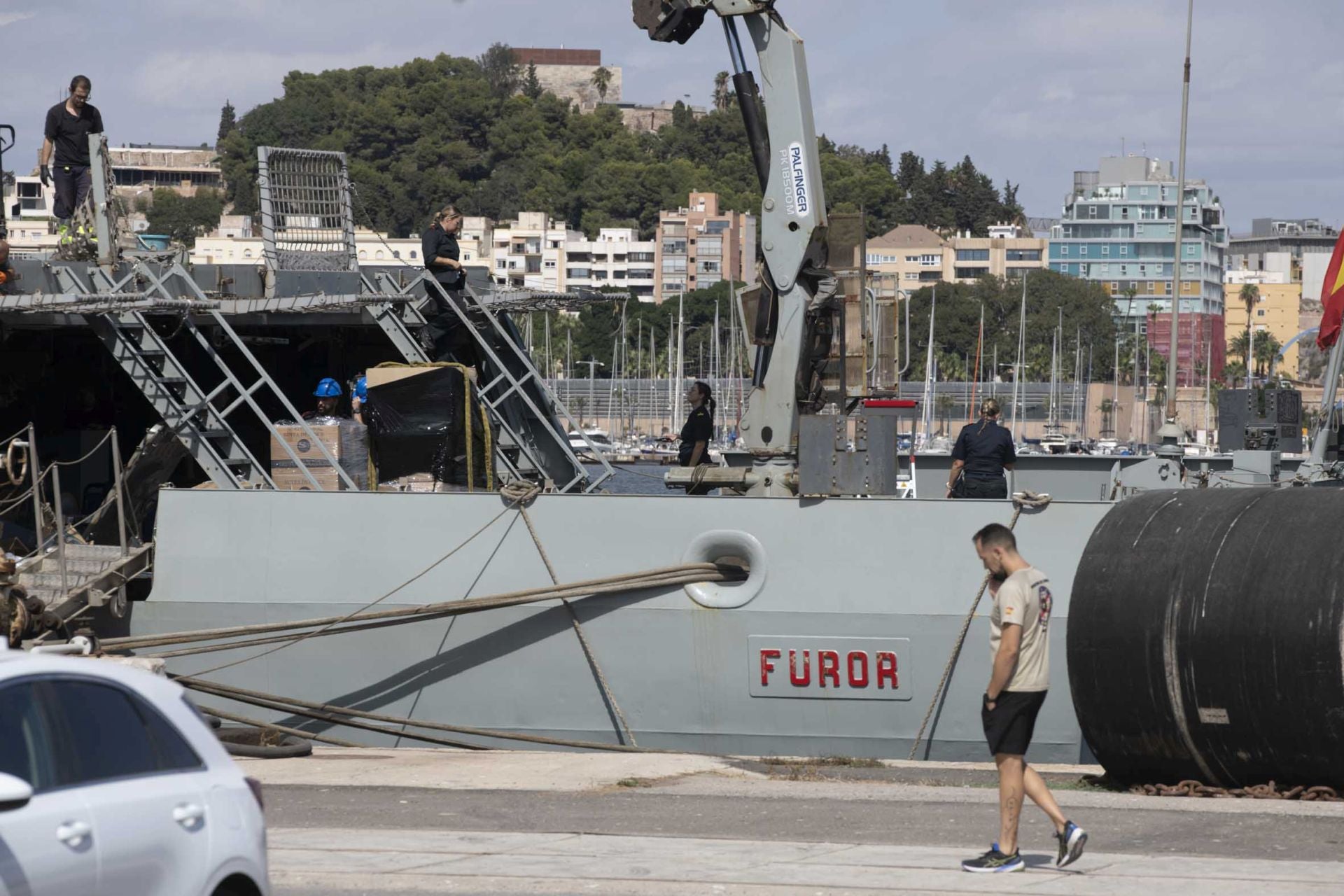 En imágenes, preparativos del &#039;Furor&#039; en el puerto de Cartagena antes de partir a Gaza