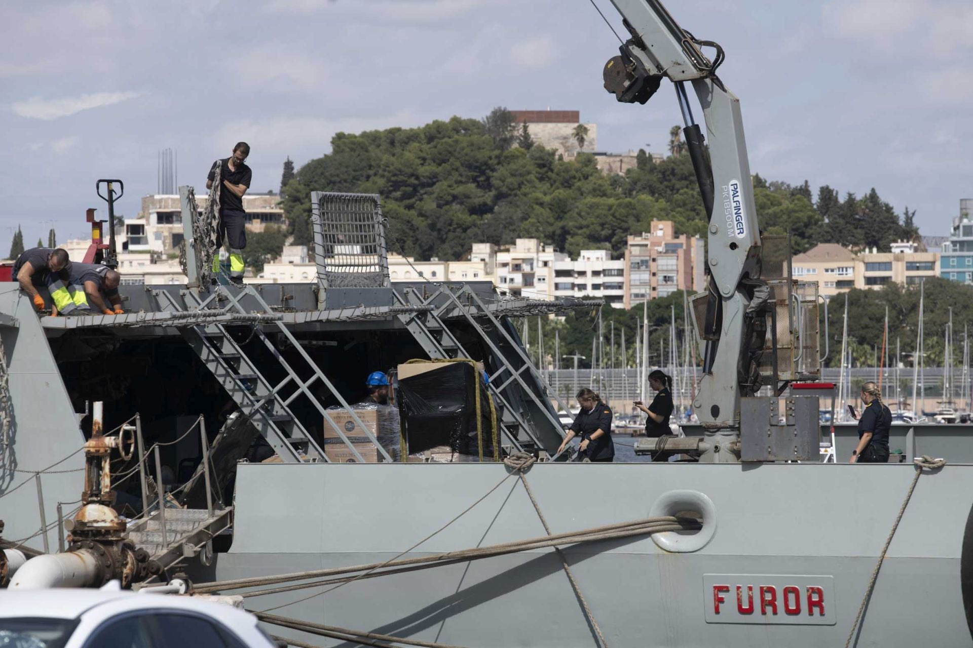 En imágenes, preparativos del &#039;Furor&#039; en el puerto de Cartagena antes de partir a Gaza