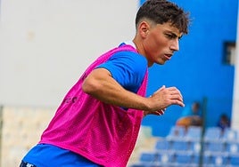 Héctor Fernández, en un entrenamiento con el UCAM.