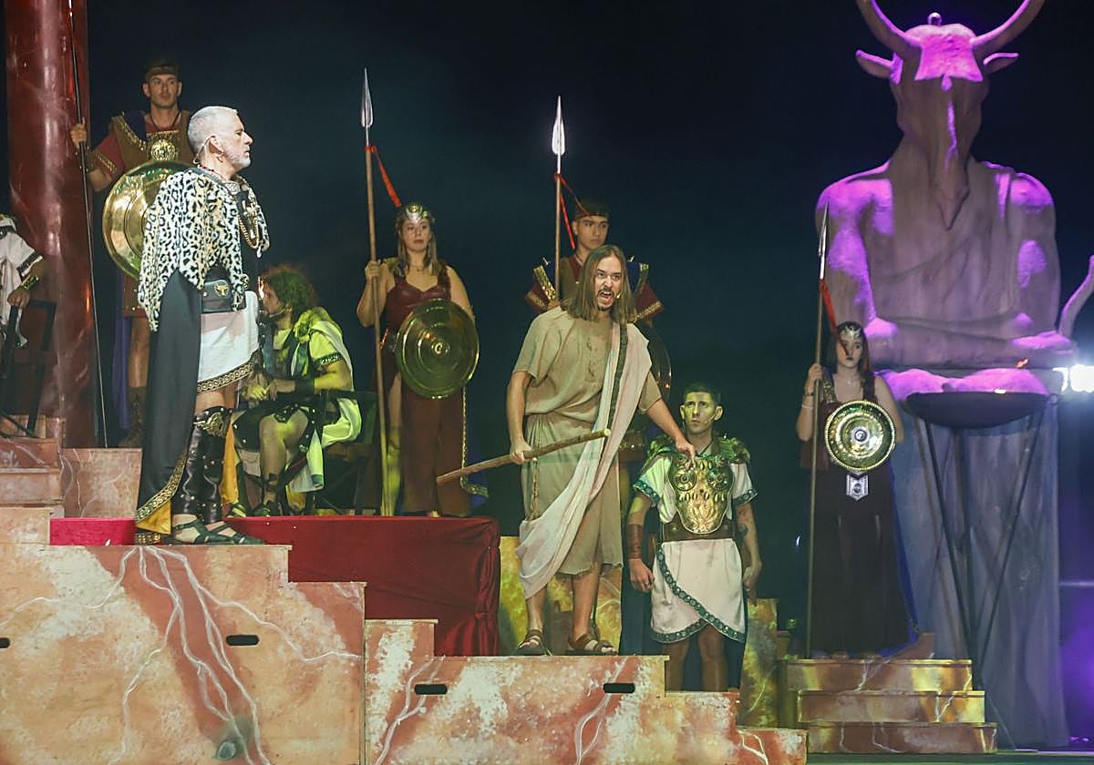 Aníbal contrata mercenarios en las fiestas de Carthagineses y Romanos, en imágenes