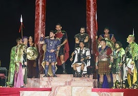 Aníbal ofrece tributos a los mercenarios a cambio de apoyo.