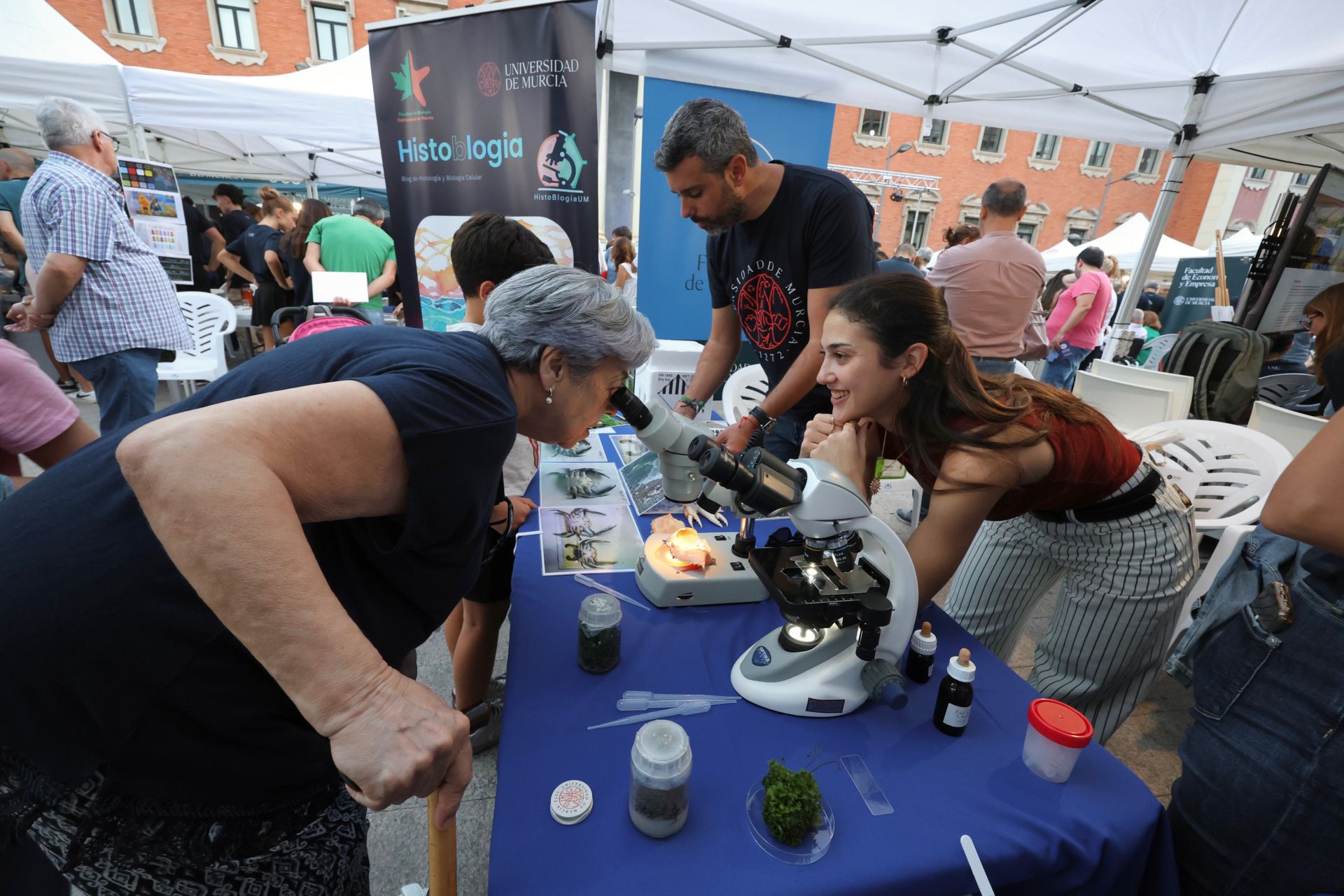 En imágenes, la Noche de los Investigadores en Murcia