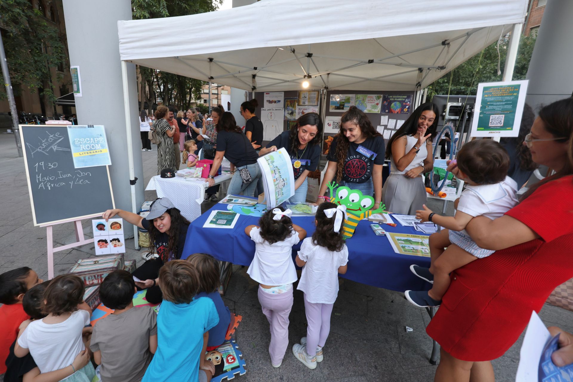 En imágenes, la Noche de los Investigadores en Murcia