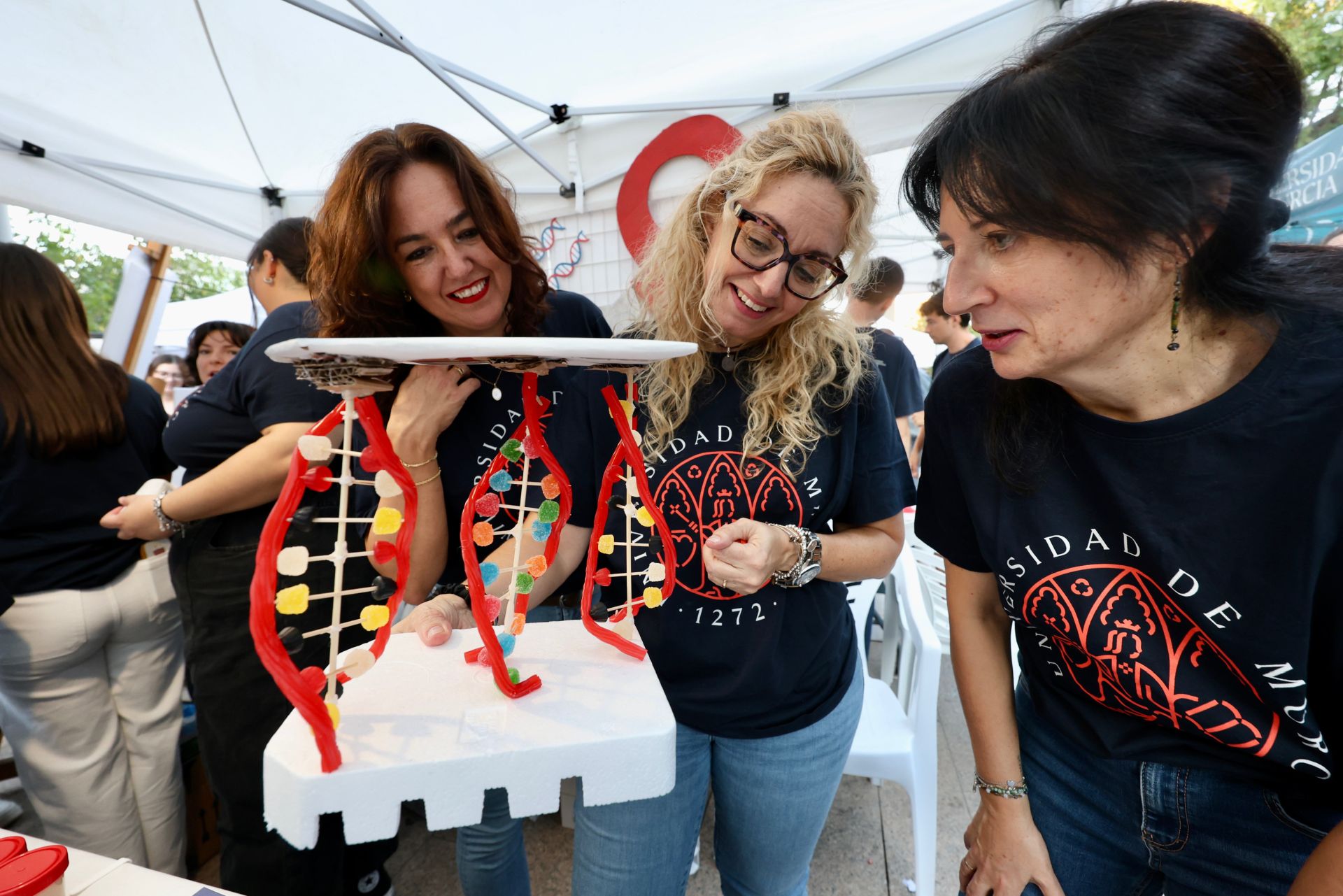 En imágenes, la Noche de los Investigadores en Murcia