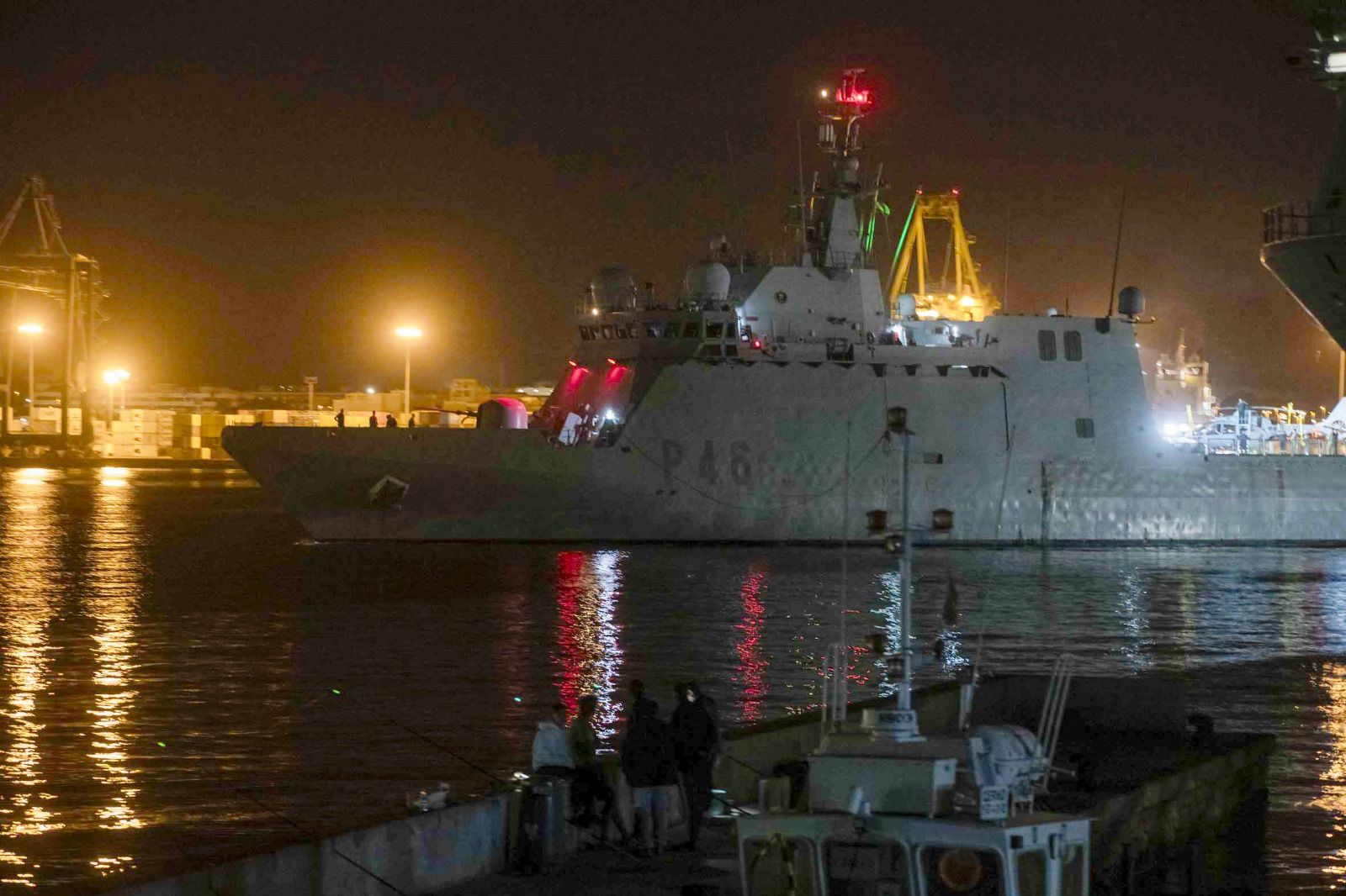 El &#039;Furor&#039; zarpa en Cartagena durante la madrugada, en imágenes