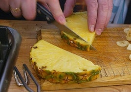 La piña nos puede producir picor en la boca al comera: este es el motivo.