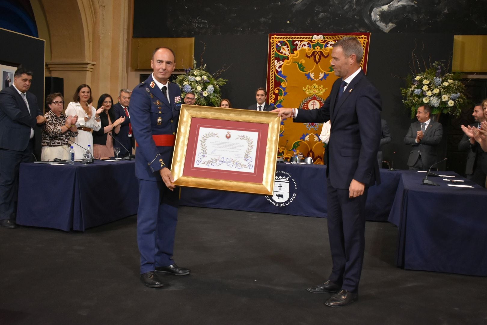 Imágenes de la entrega del título de Hijo Predilecto de Caravaca al general Pascual Soria