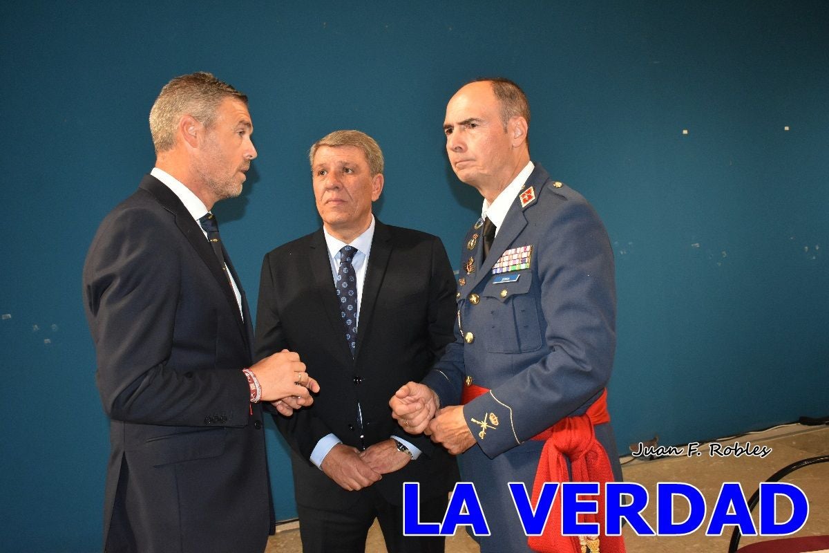 Imágenes de la entrega del título de Hijo Predilecto de Caravaca al general Pascual Soria