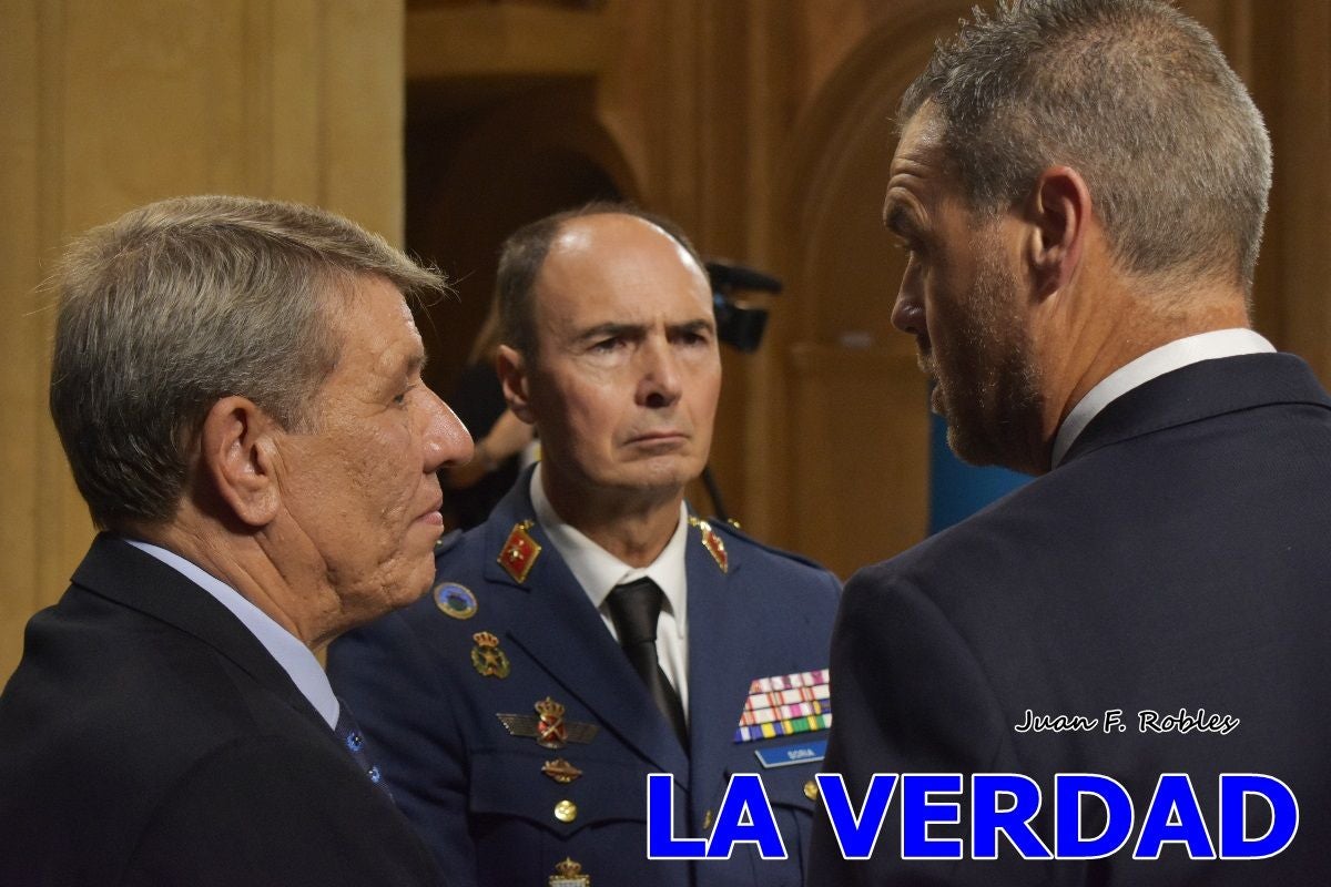 Imágenes de la entrega del título de Hijo Predilecto de Caravaca al general Pascual Soria