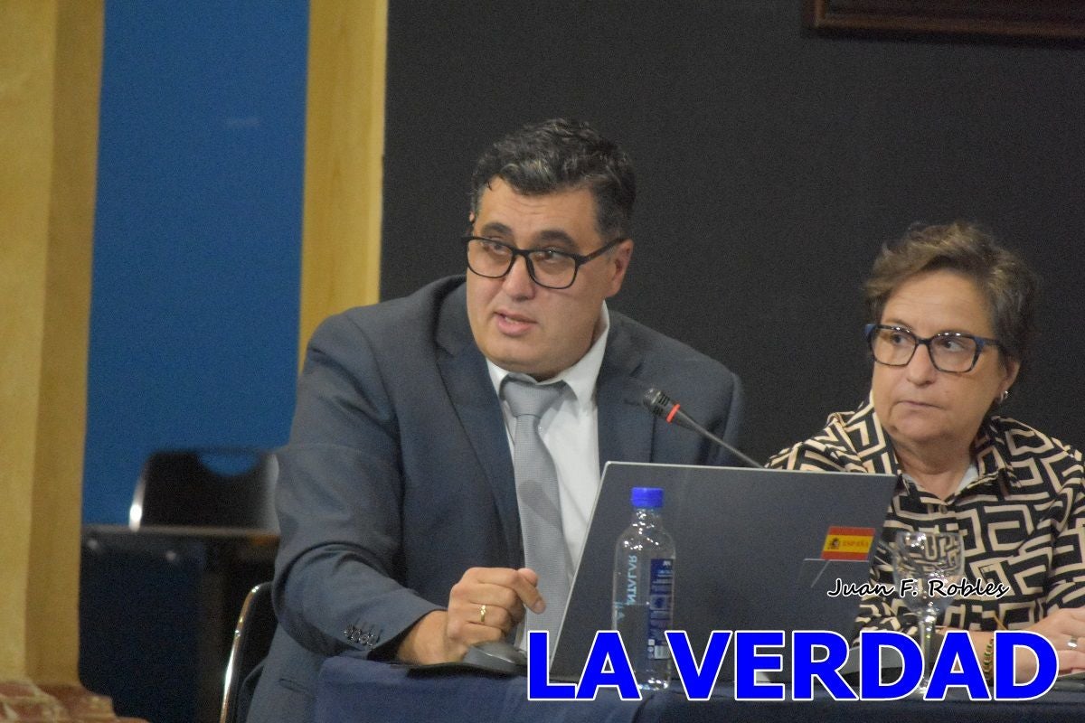 Imágenes de la entrega del título de Hijo Predilecto de Caravaca al general Pascual Soria