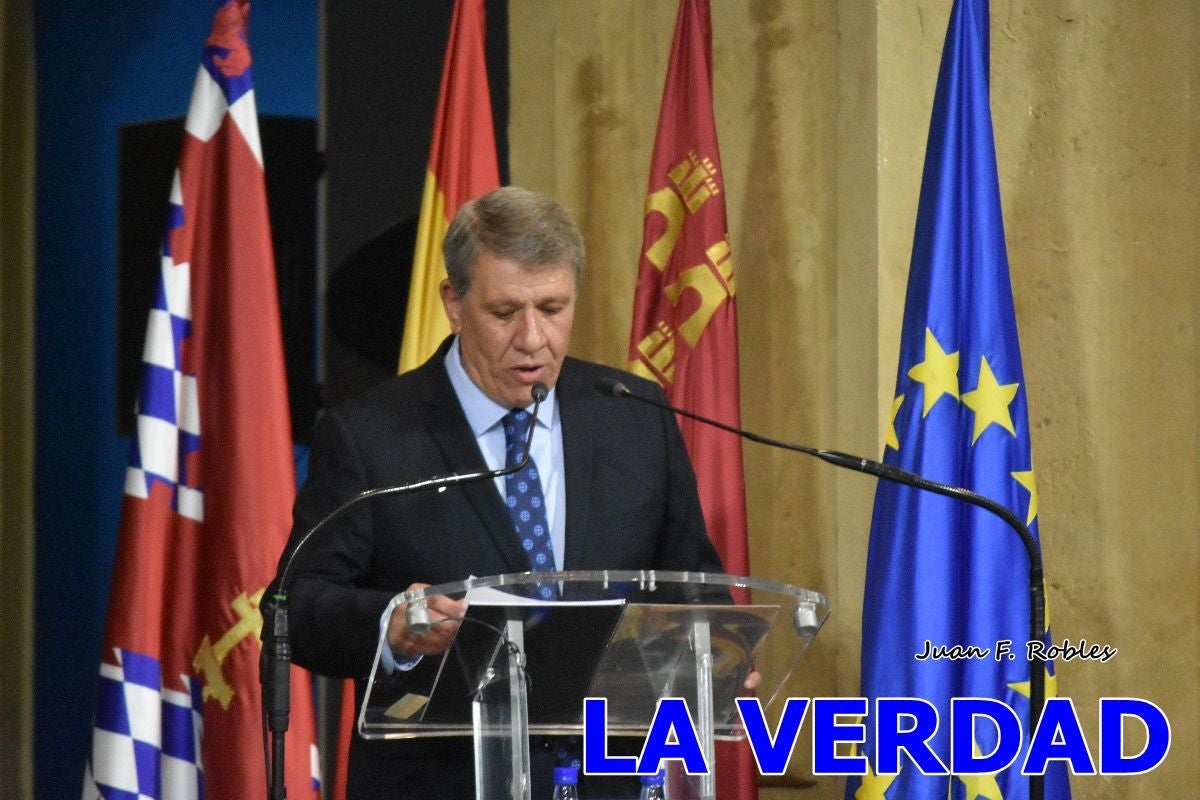 Imágenes de la entrega del título de Hijo Predilecto de Caravaca al general Pascual Soria