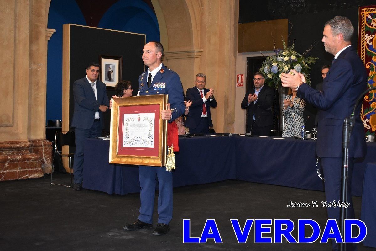 Imágenes de la entrega del título de Hijo Predilecto de Caravaca al general Pascual Soria