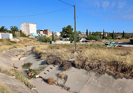 La rambla Ventosa, este viernes, a su entrada a la calle San Nicolás, en Javalí Viejo.