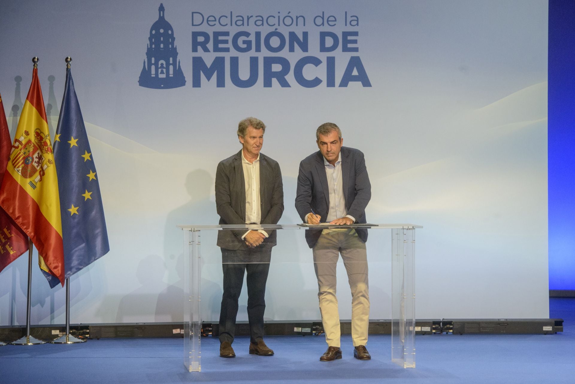 En imágenes, el cierre en el Teatro Circo de Murcia de la cumbre de barones del PP