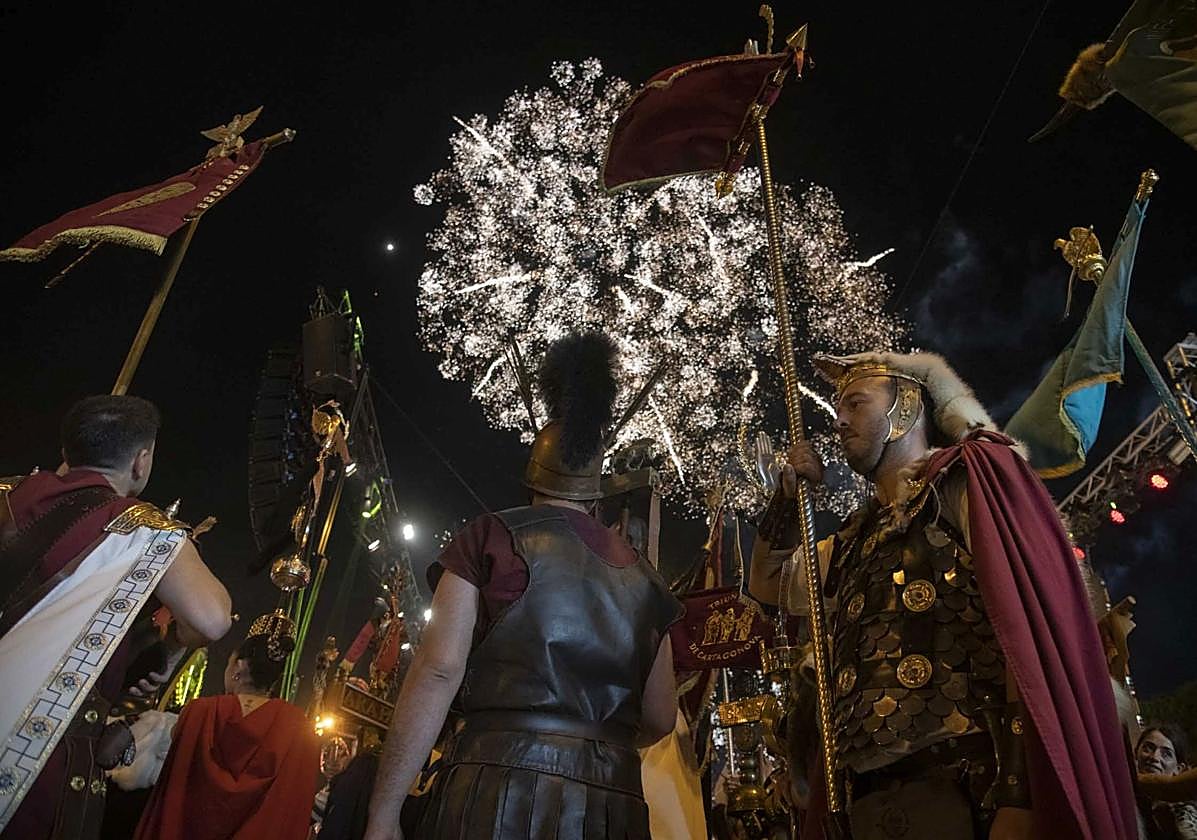 Las imágenes del cierre pirotécnico al Año XXXVI en las fiestas de Carthagineses y Romanos
