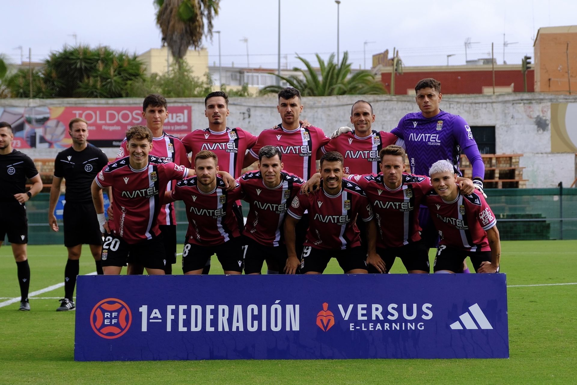 El FC Cartagena sufre un duro castigo en Sanlúcar, en imágenes