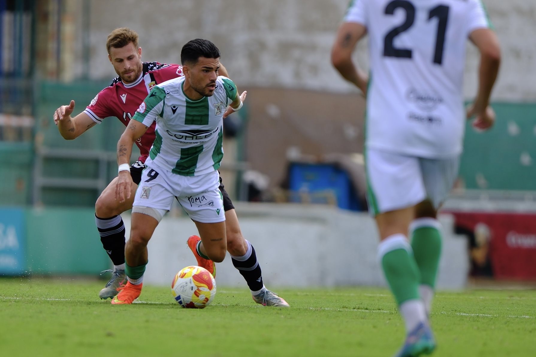 El FC Cartagena sufre un duro castigo en Sanlúcar, en imágenes
